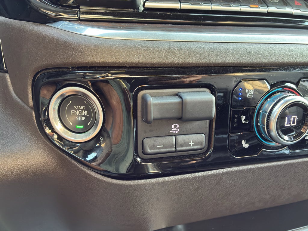 2025 GMC Sierra SLT