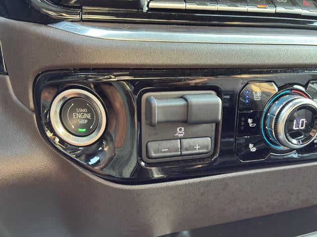 2025 GMC Sierra SLT