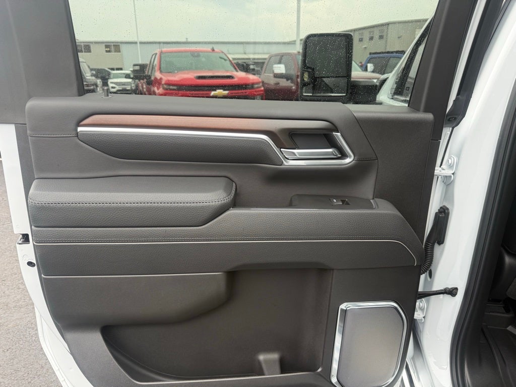 2025 GMC Sierra 2500HD Denali