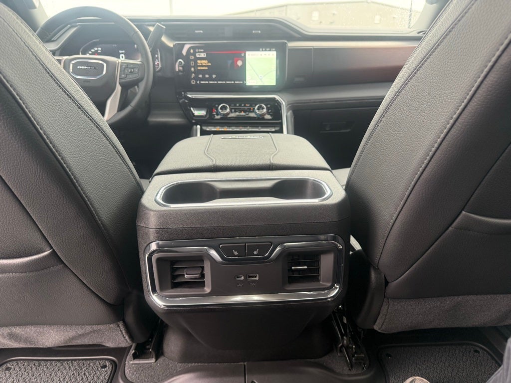 2025 GMC Sierra 2500HD Denali