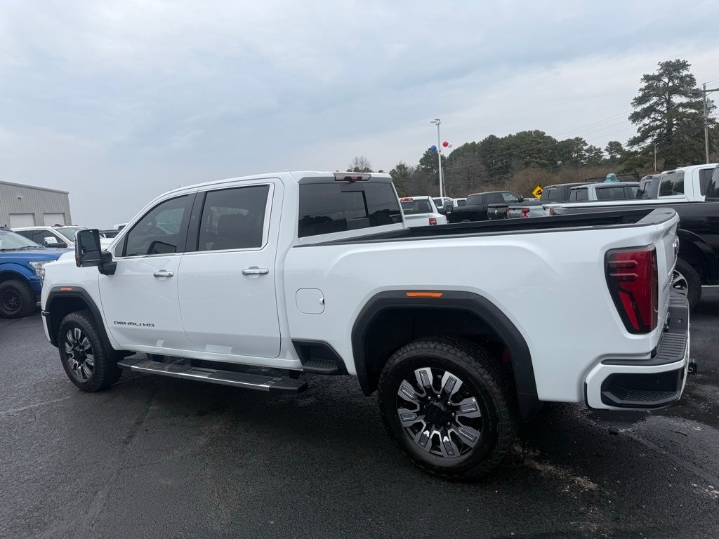 2025 GMC Sierra 2500HD Denali