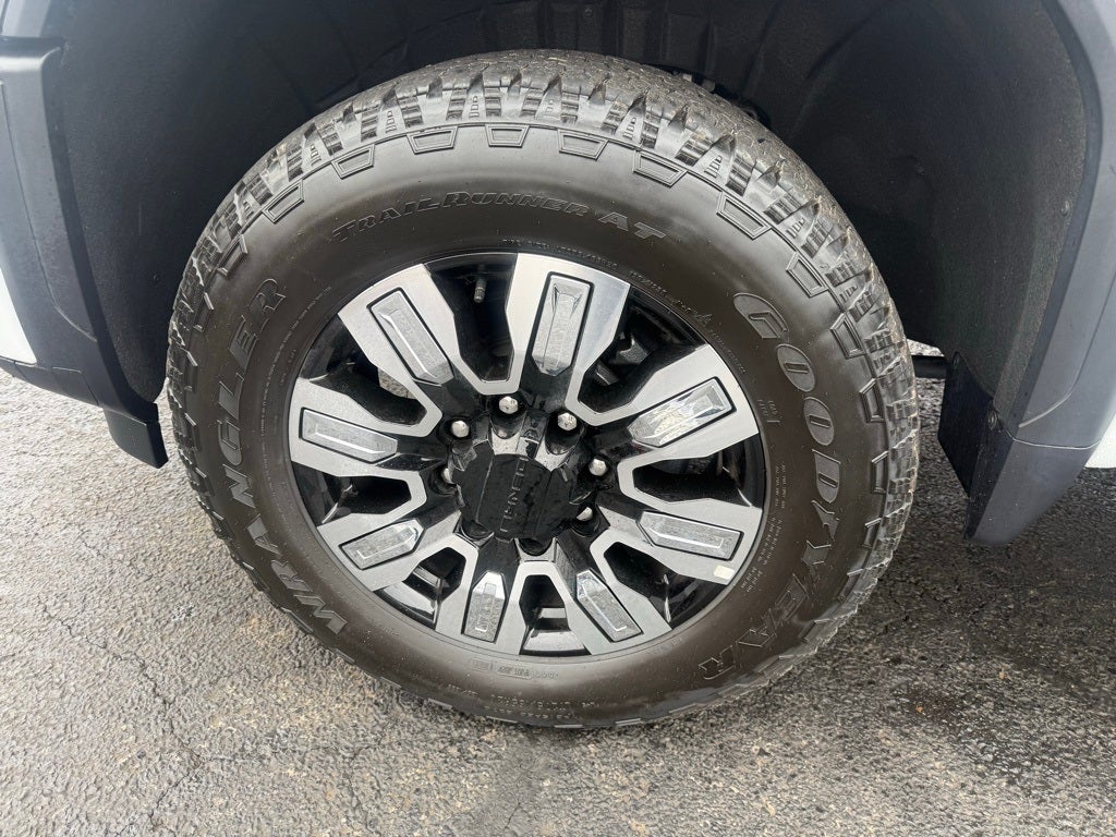 2025 GMC Sierra 2500HD Denali