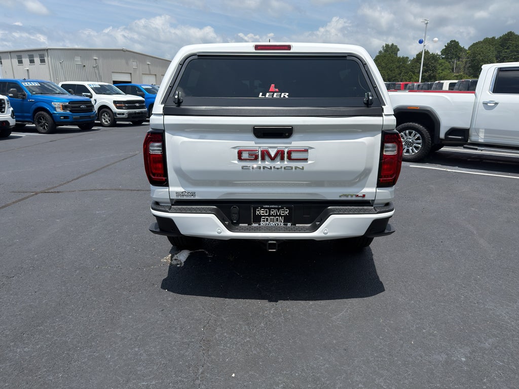 2025 GMC Canyon 4WD AT4