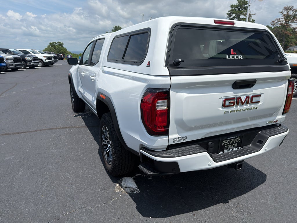 2025 GMC Canyon 4WD AT4