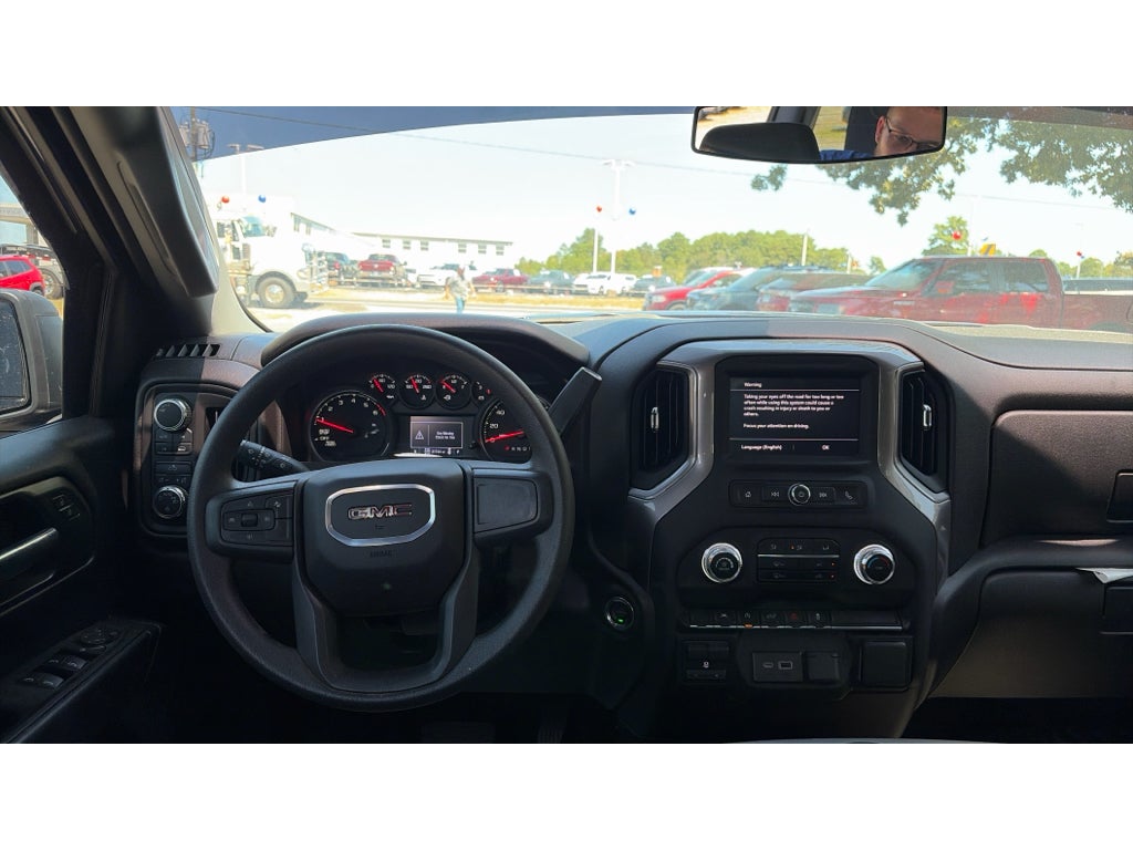 2025 GMC Sierra Pro