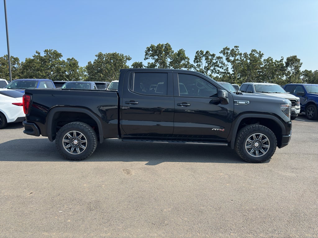 2024 GMC Sierra AT4