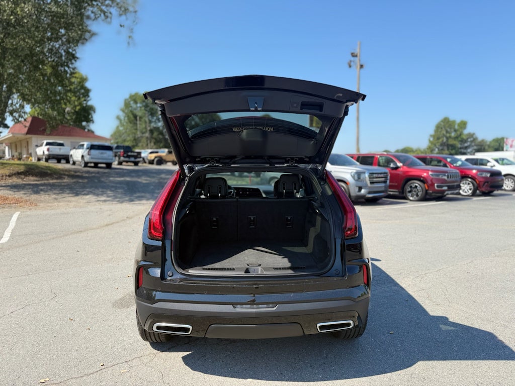 2025 Cadillac XT4 FWD Premium Luxury