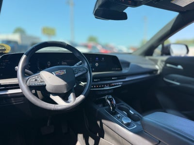 2025 Cadillac XT4 FWD Premium Luxury