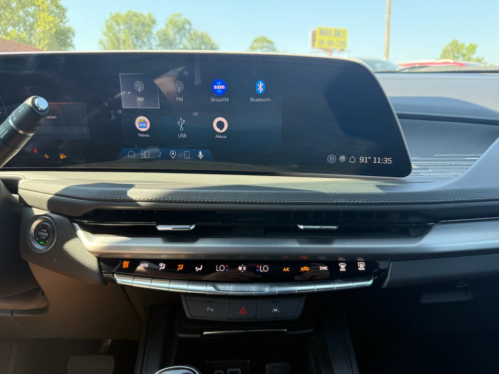 2025 Cadillac XT4 FWD Premium Luxury