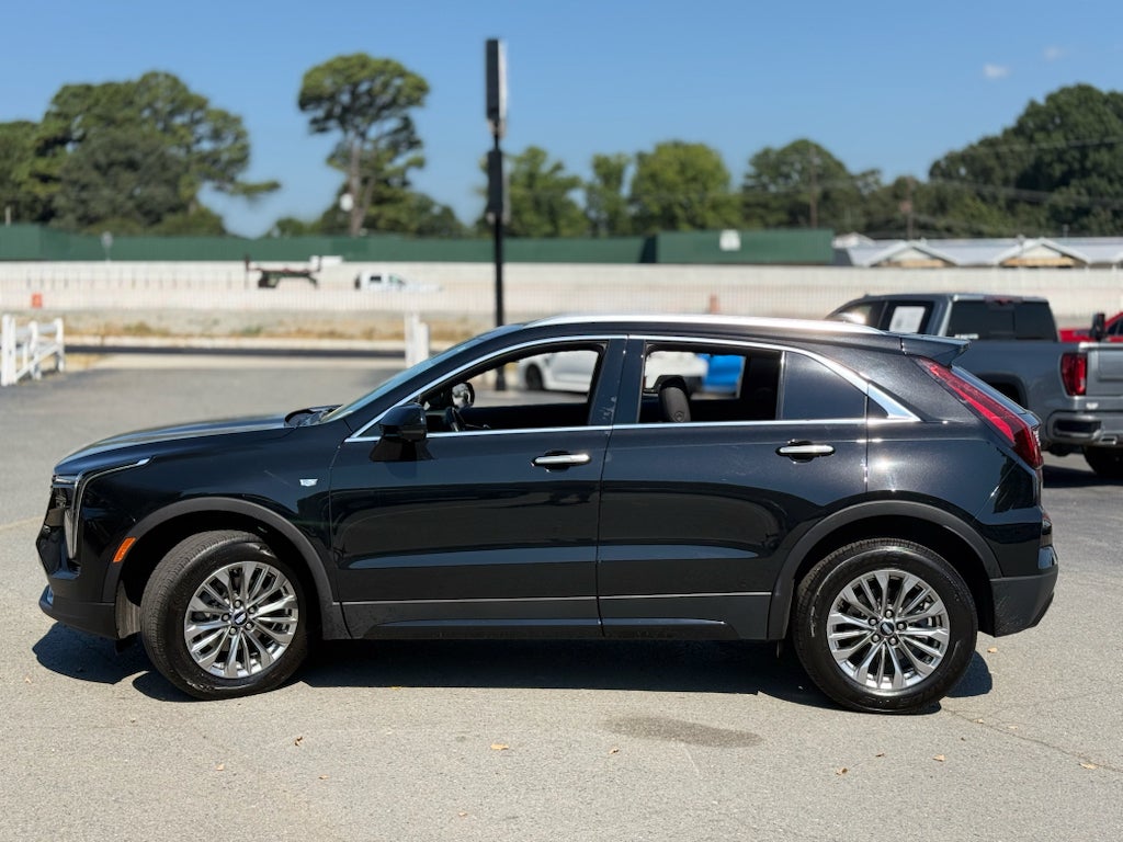 2025 Cadillac XT4 FWD Premium Luxury