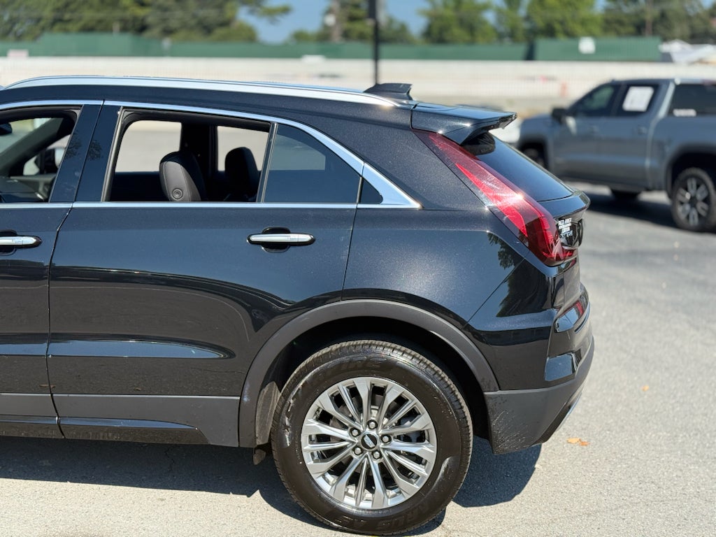2025 Cadillac XT4 FWD Premium Luxury