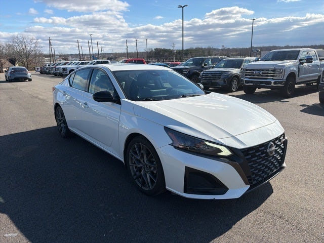 2023 Nissan Altima 2.0 SR