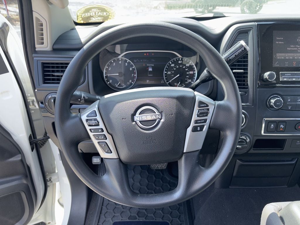 2023 Nissan Titan SV