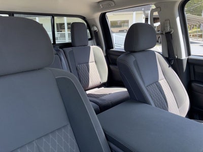 2023 Nissan Titan SV