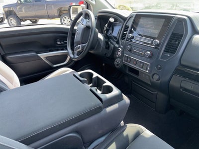 2023 Nissan Titan SV