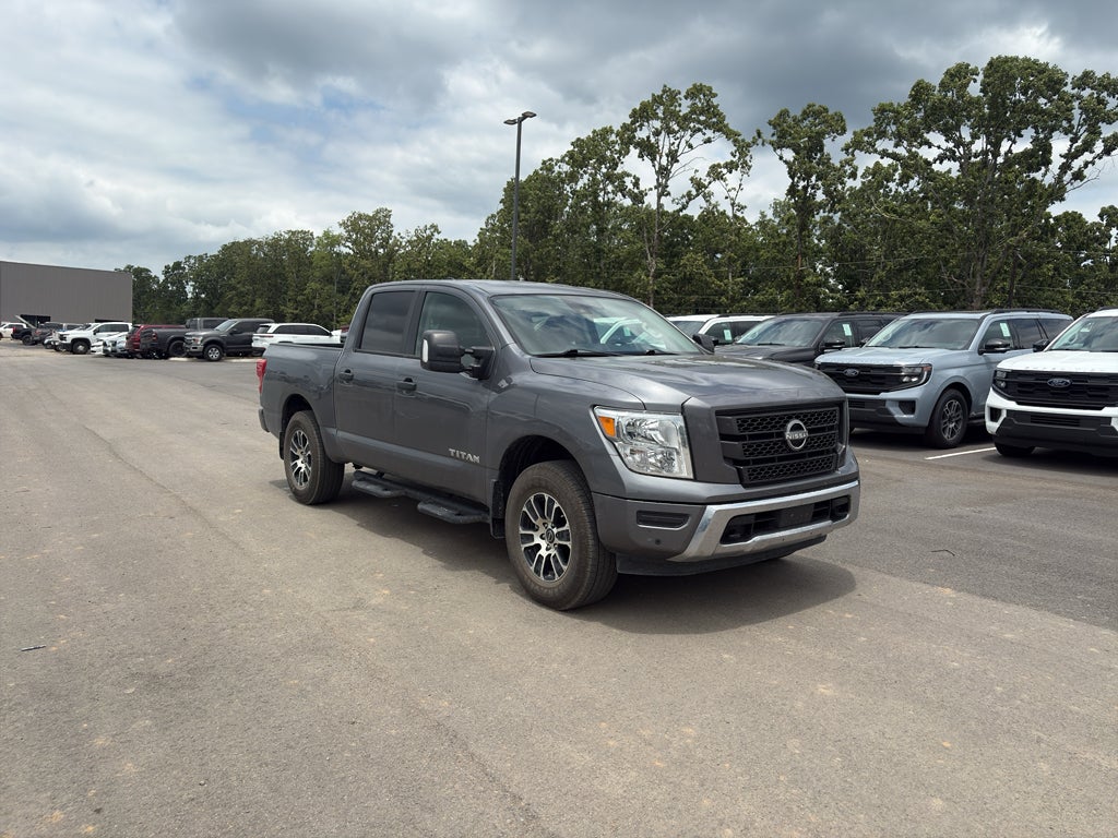 2024 Nissan Titan SV