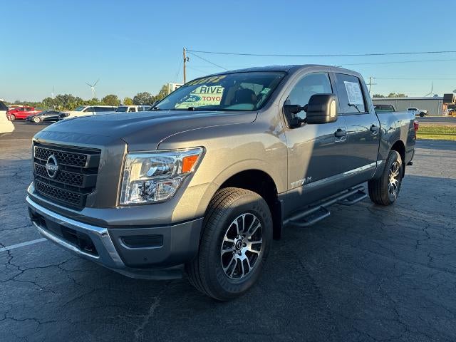 2024 Nissan Titan SV