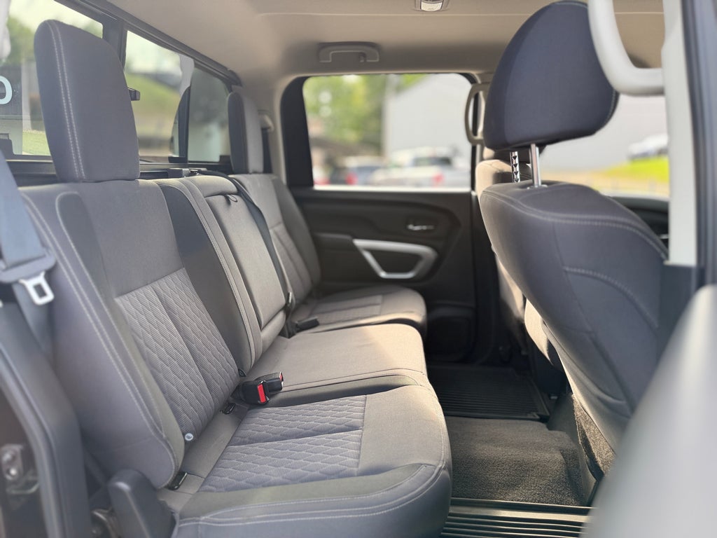 2021 Nissan Titan SV