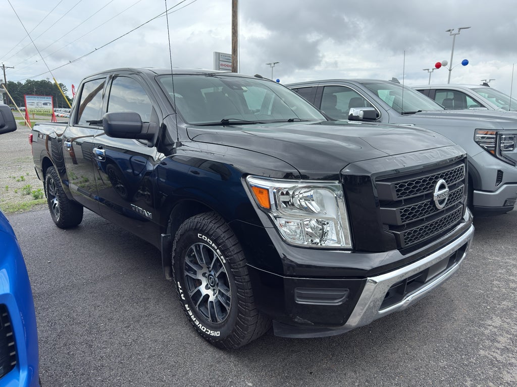 2021 Nissan Titan SV