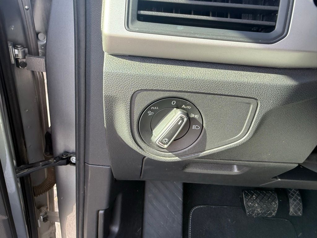 2023 Volkswagen Atlas 2.0T SE