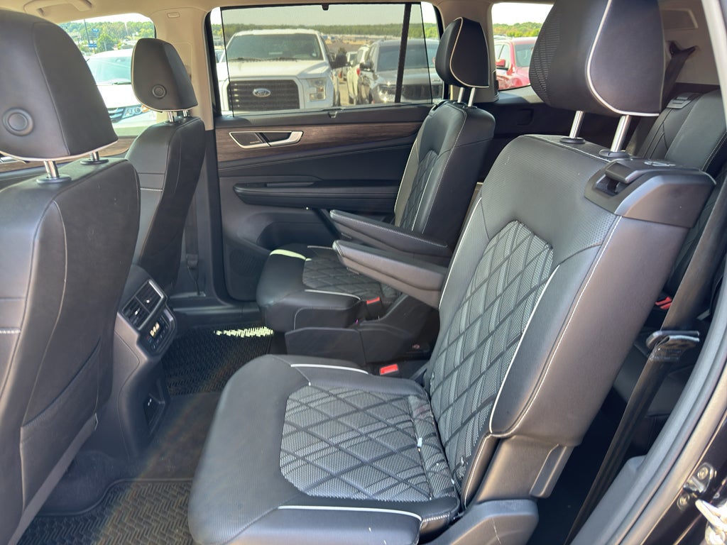 2025 Volkswagen Atlas 2.0T SEL Premium R-Line