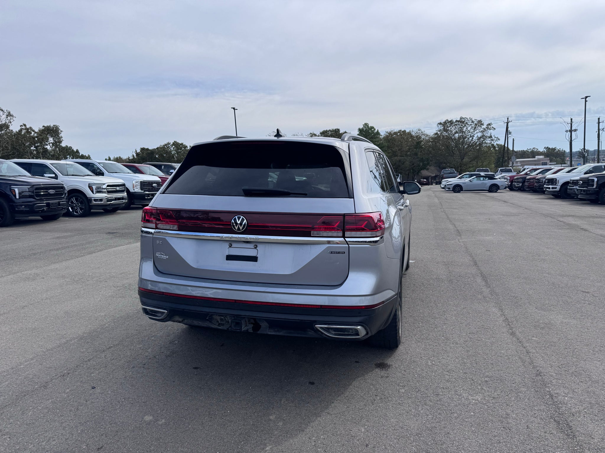 2024 Volkswagen Atlas 2.0T SE w/Technology