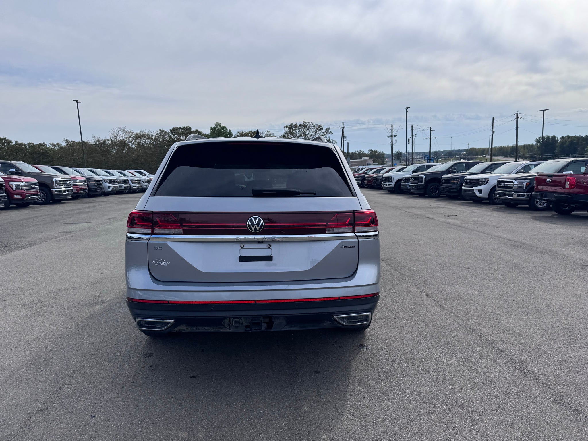 2024 Volkswagen Atlas 2.0T SE w/Technology