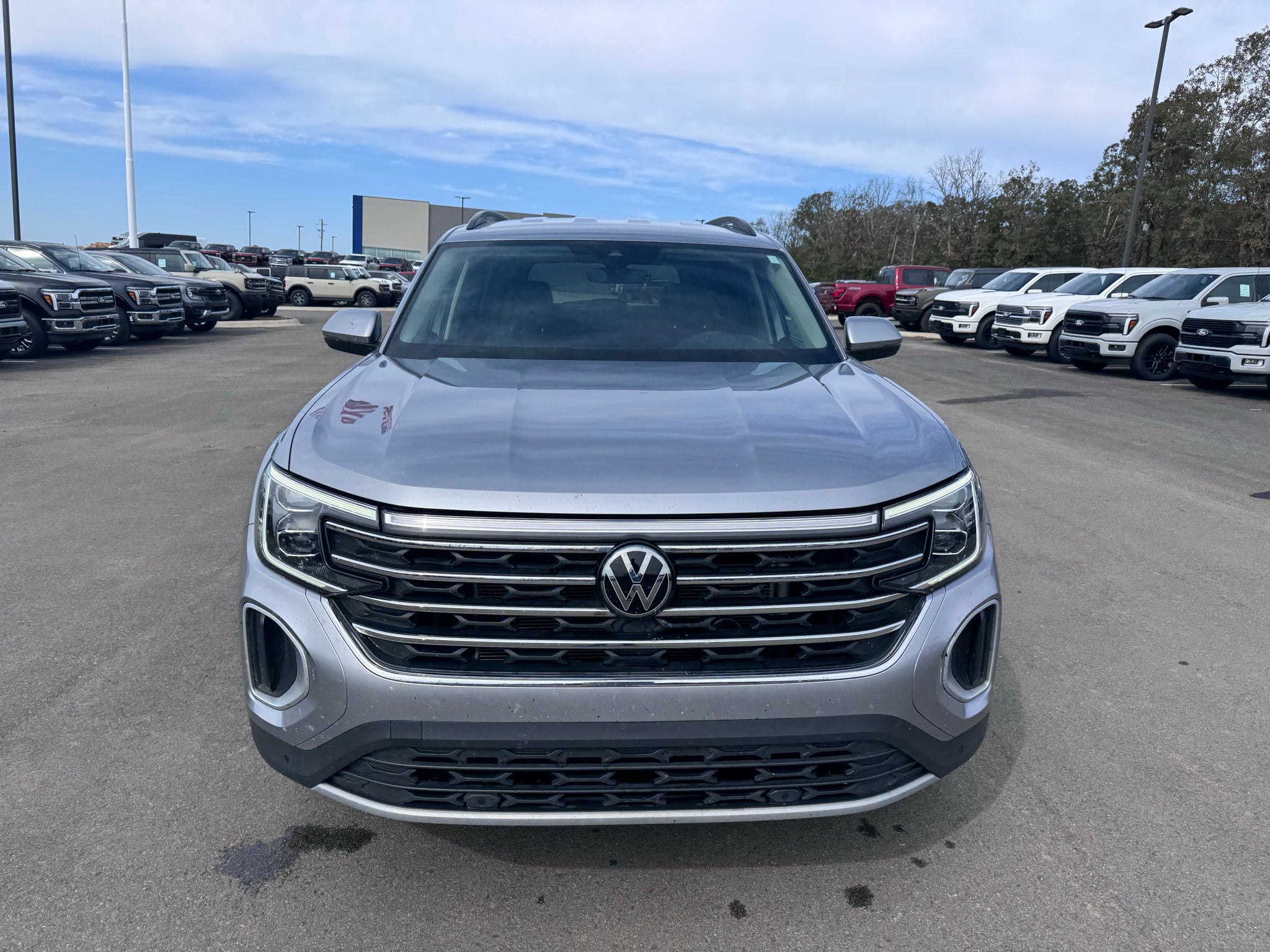 2024 Volkswagen Atlas 2.0T SE w/Technology