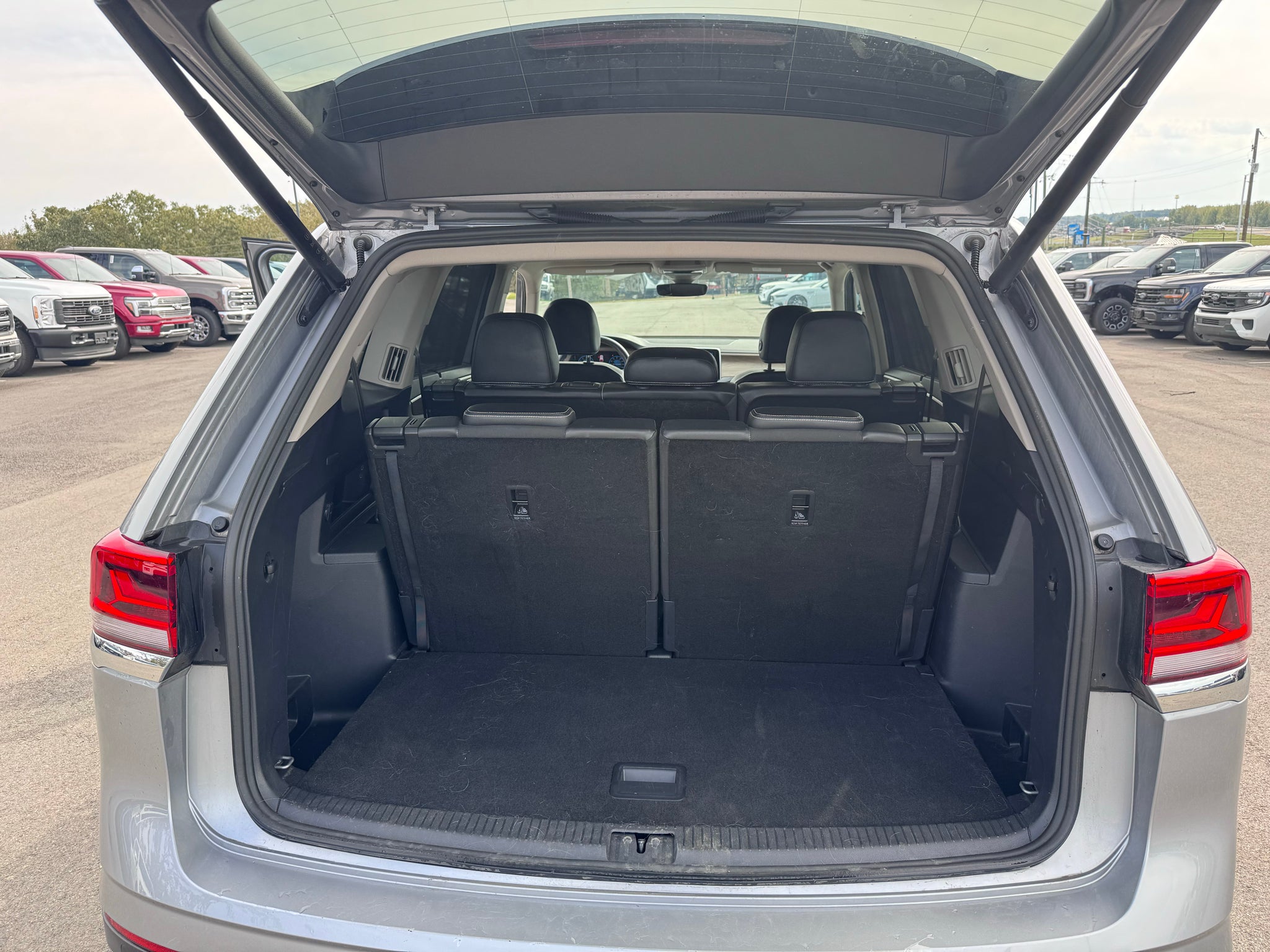 2024 Volkswagen Atlas 2.0T SE w/Technology