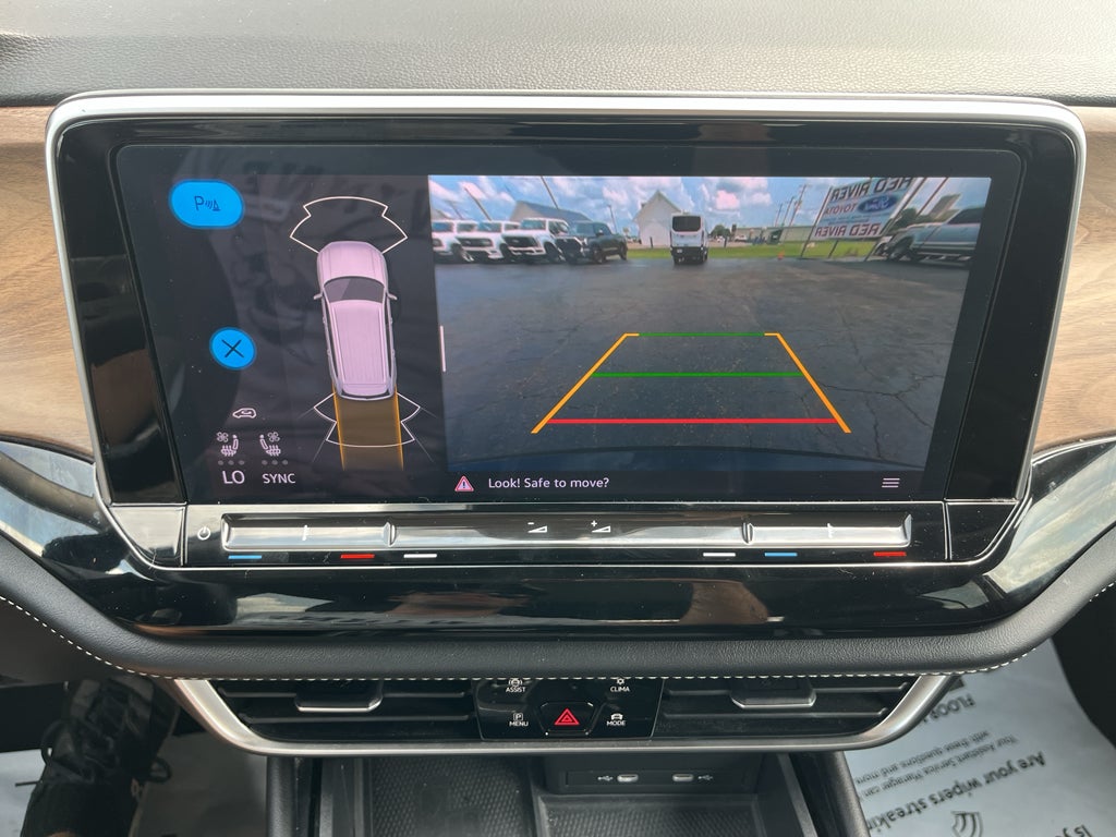2024 Volkswagen Atlas 2.0T SE w/Technology