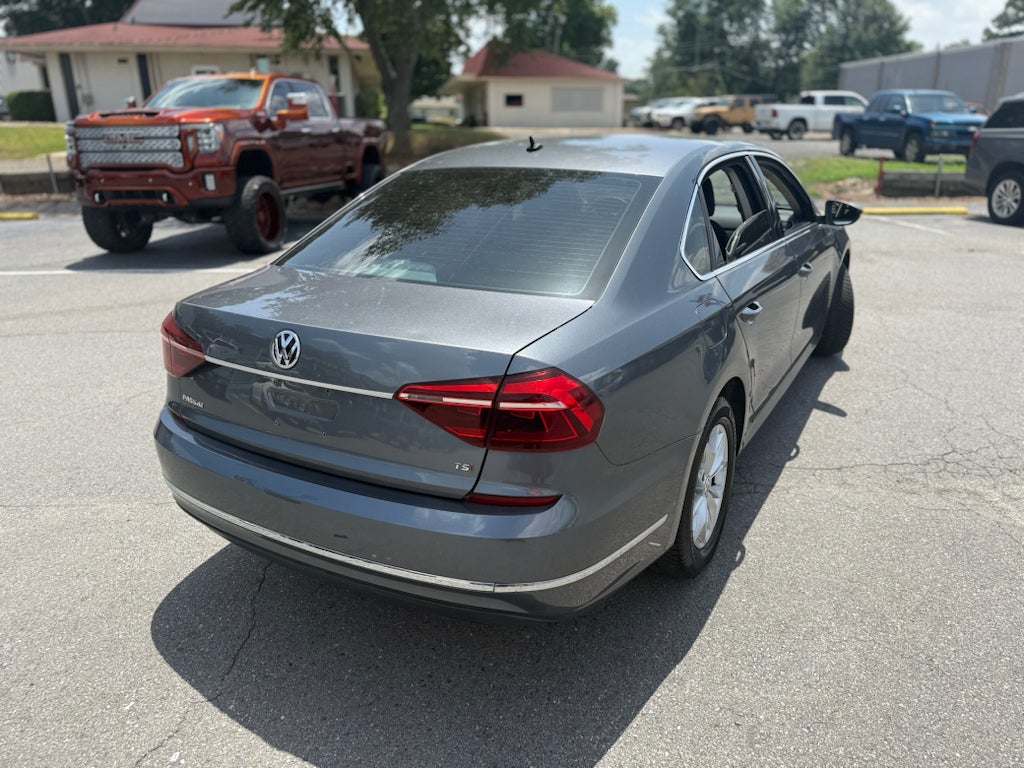 2017 Volkswagen Passat 1.8T S