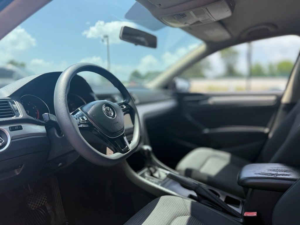 2017 Volkswagen Passat 1.8T S