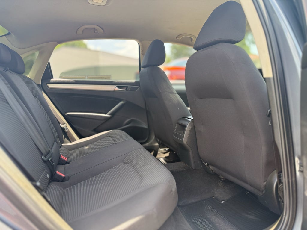 2017 Volkswagen Passat 1.8T S