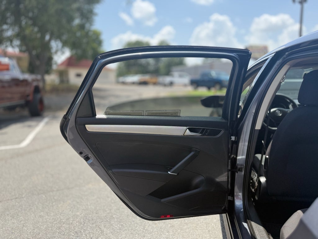 2017 Volkswagen Passat 1.8T S