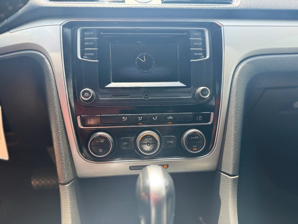 2017 Volkswagen Passat 1.8T S