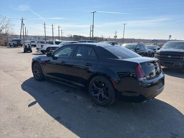 2021 Chrysler 300 Touring