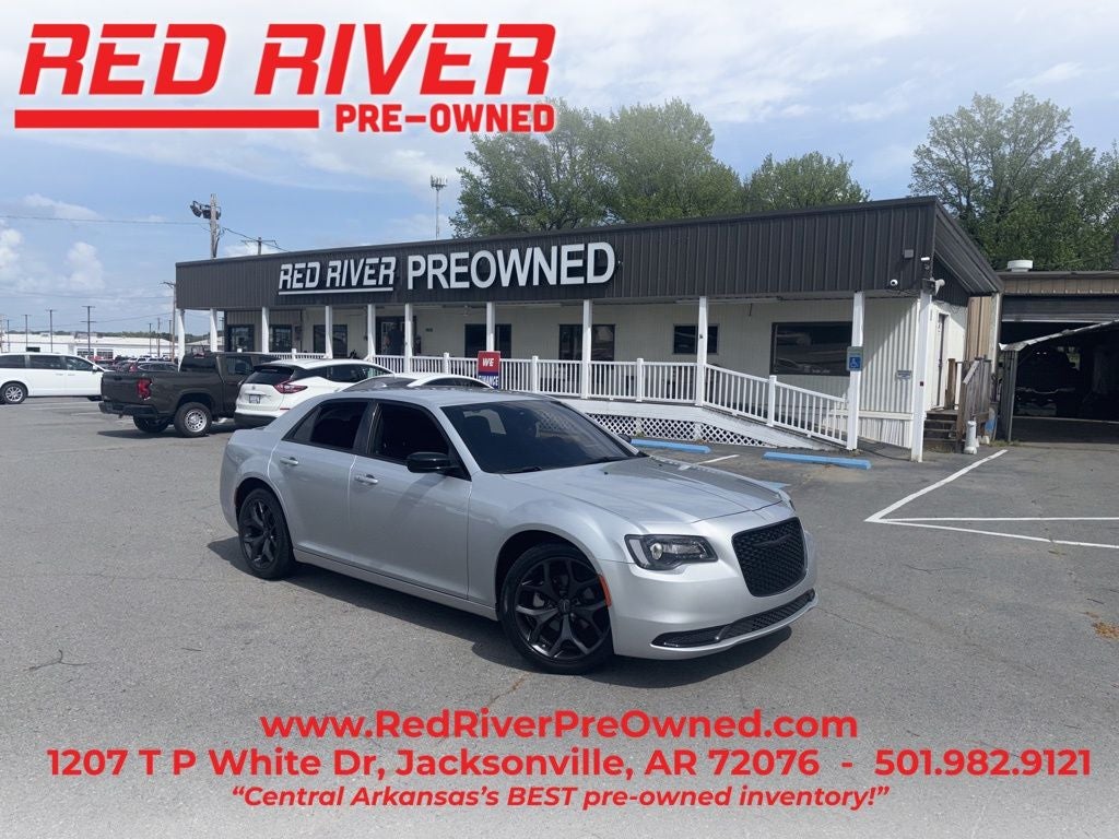 2023 Chrysler 300 Touring