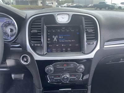 2023 Chrysler 300 Touring