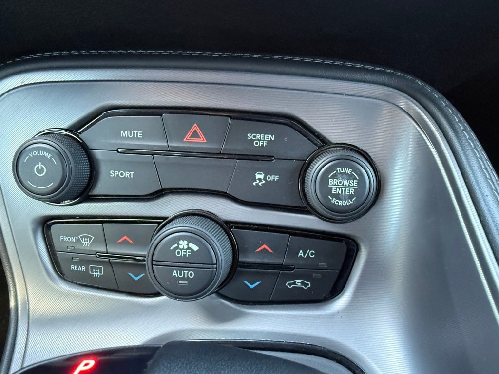 2023 Dodge Challenger SXT