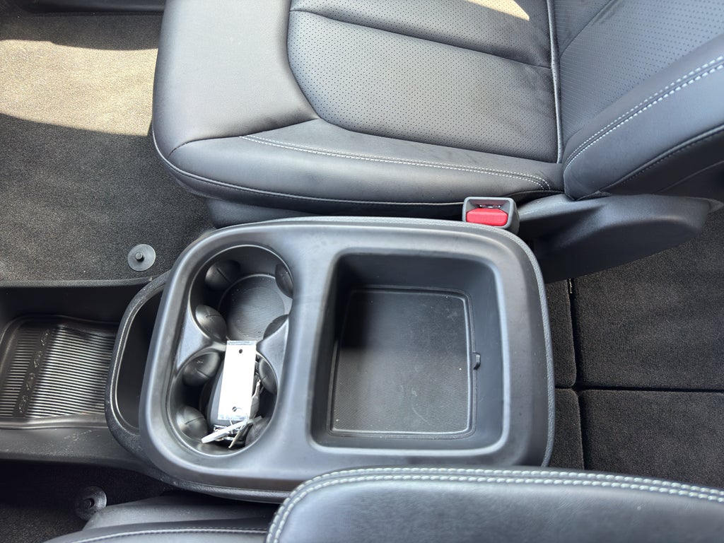 2025 Chrysler Voyager LX