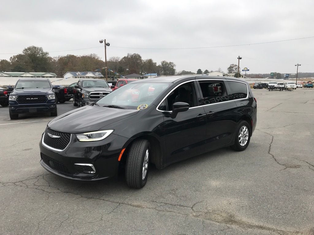 2023 Chrysler Pacifica Touring