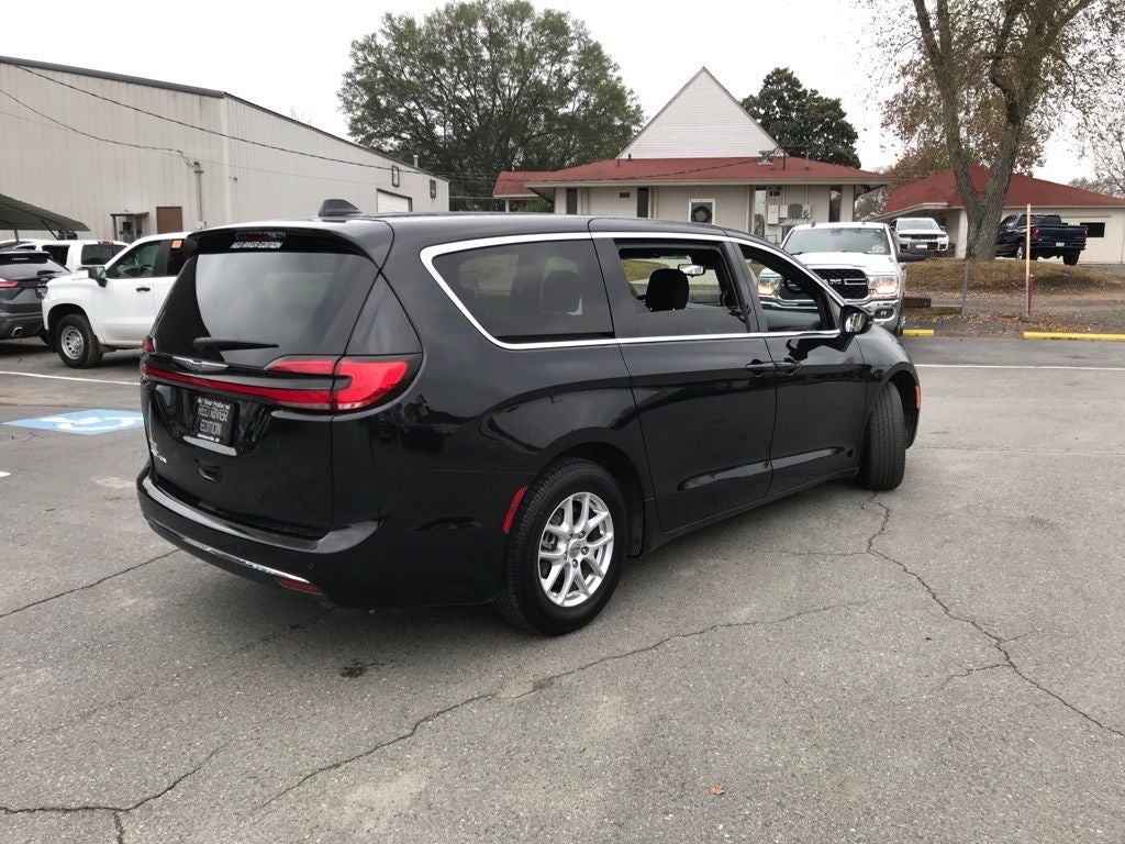 2023 Chrysler Pacifica Touring