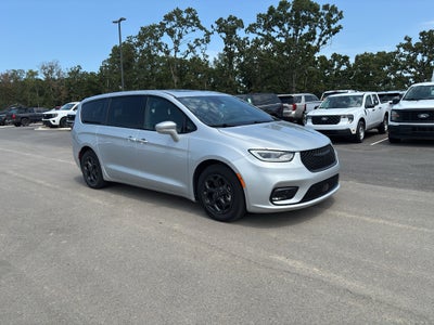 2022 Chrysler Pacifica Hybrid Limited
