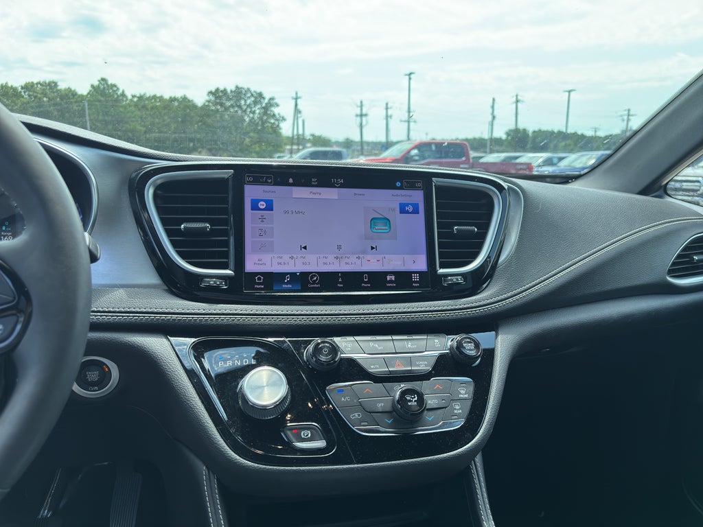 2022 Chrysler Pacifica Hybrid Limited