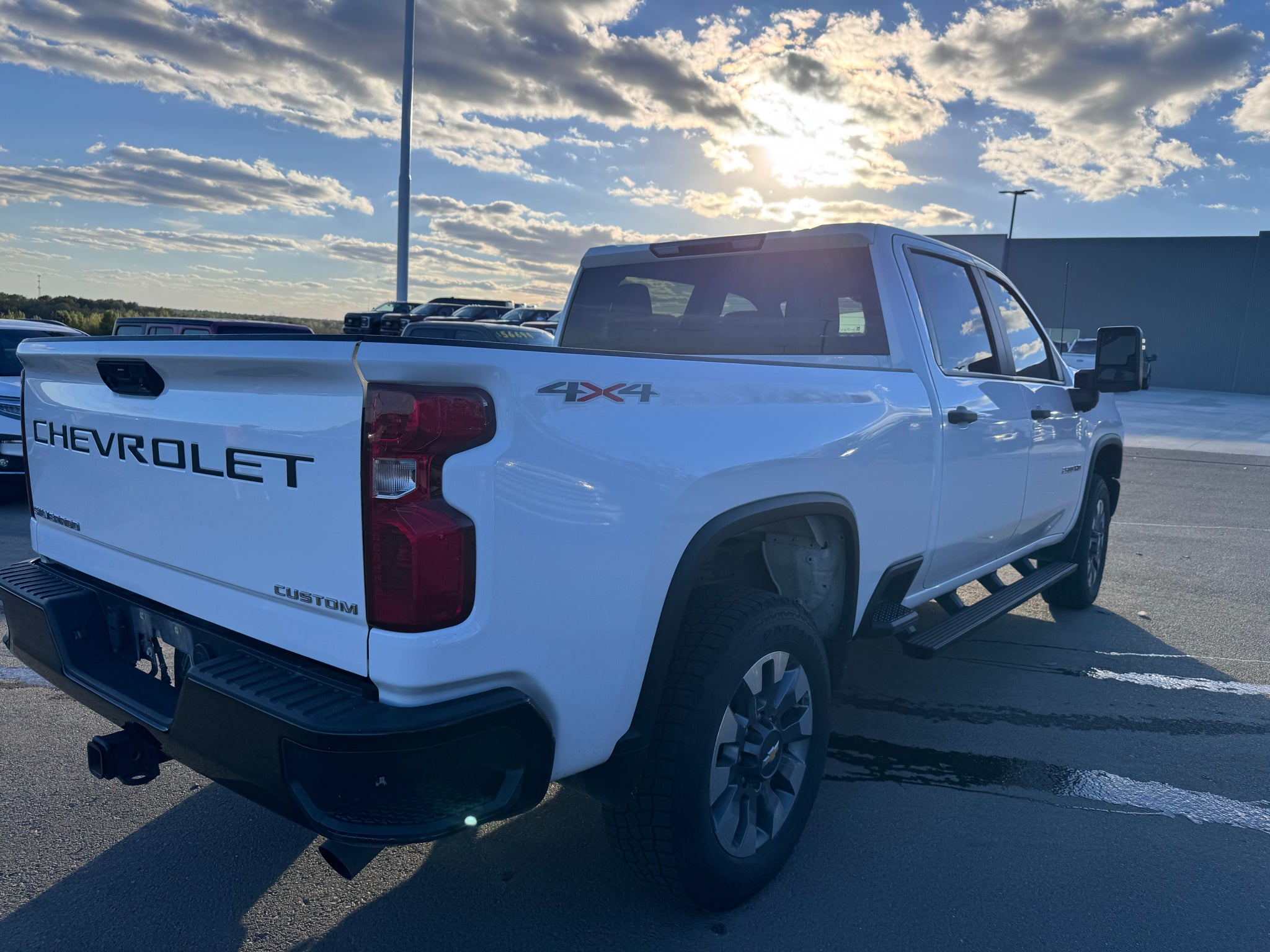 2023 Chevrolet Silverado Custom