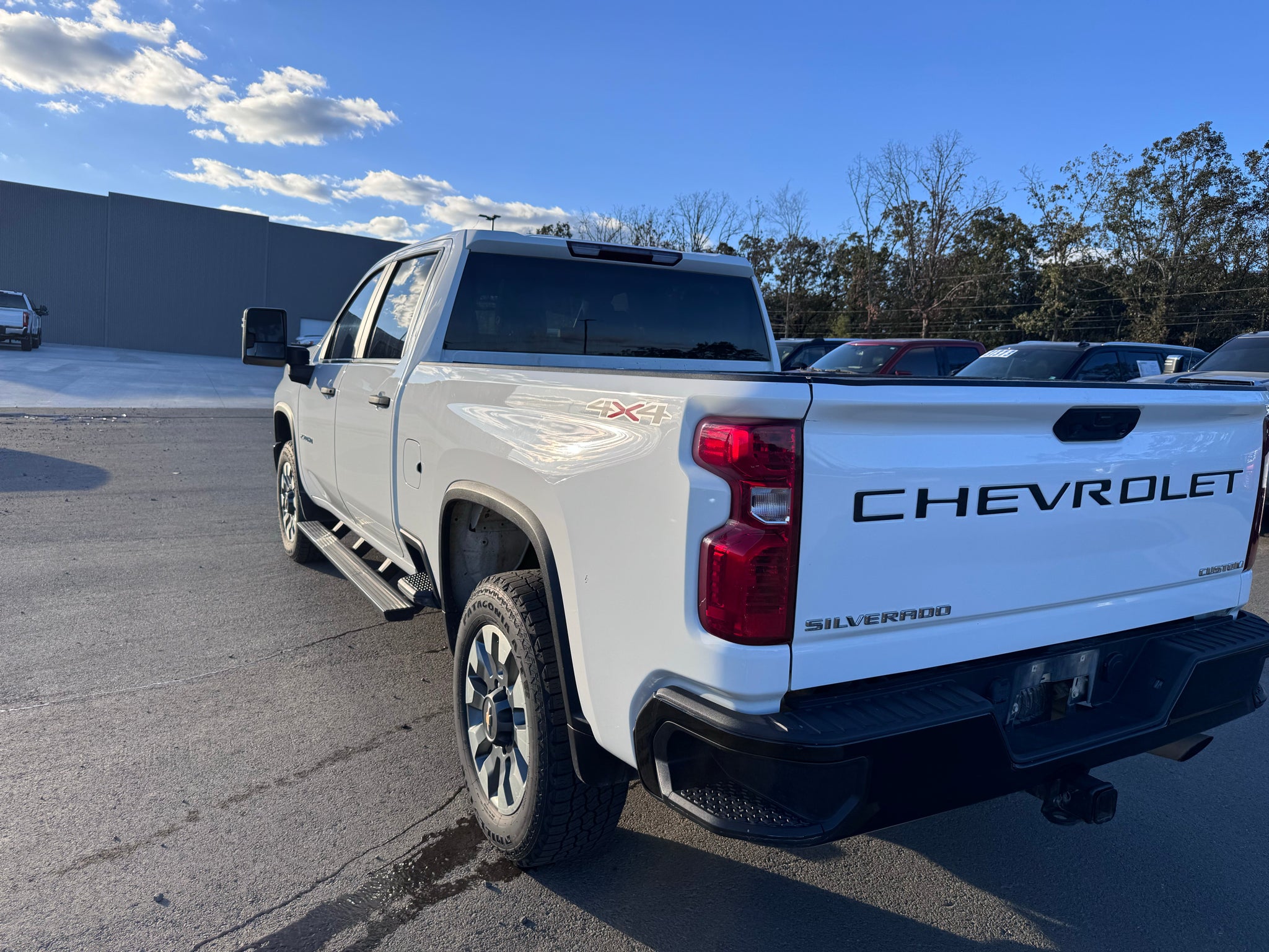 2023 Chevrolet Silverado Custom
