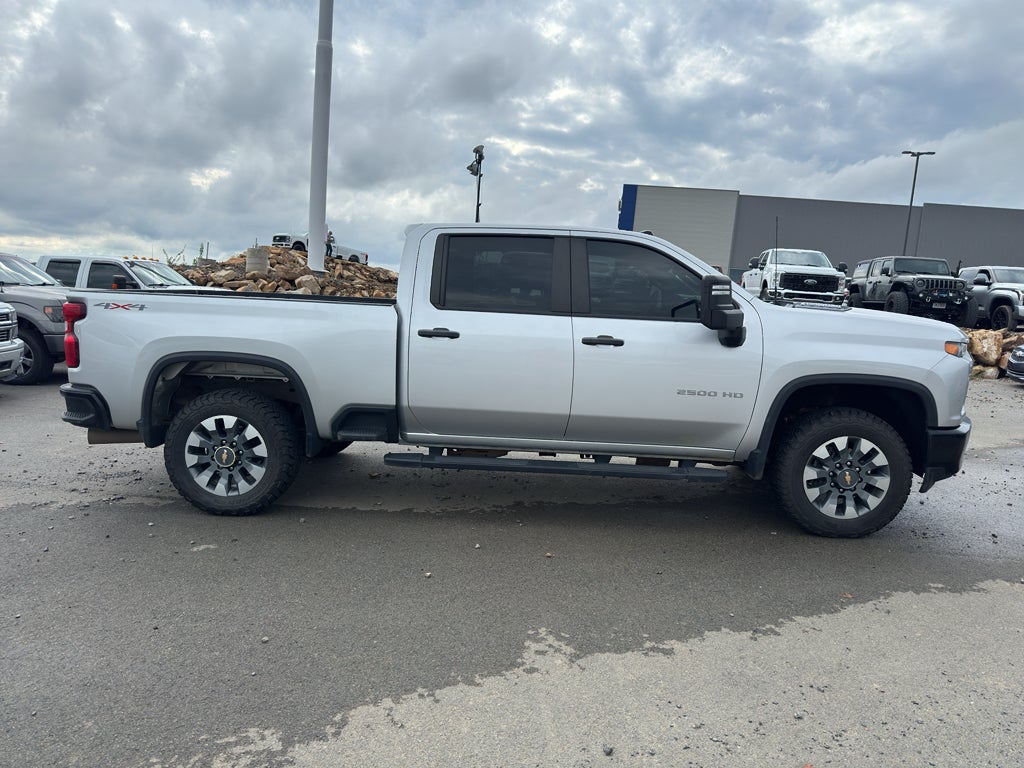 2023 Chevrolet Silverado Custom