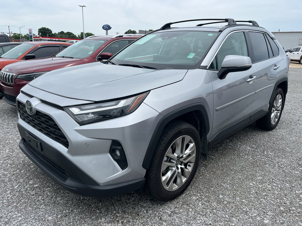 2025 Toyota RAV4 XLE Premium