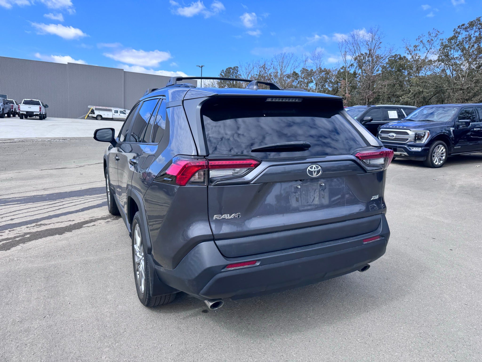 2023 Toyota RAV4 XLE Premium
