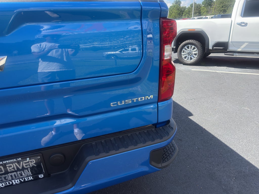 2025 Chevrolet Silverado Custom